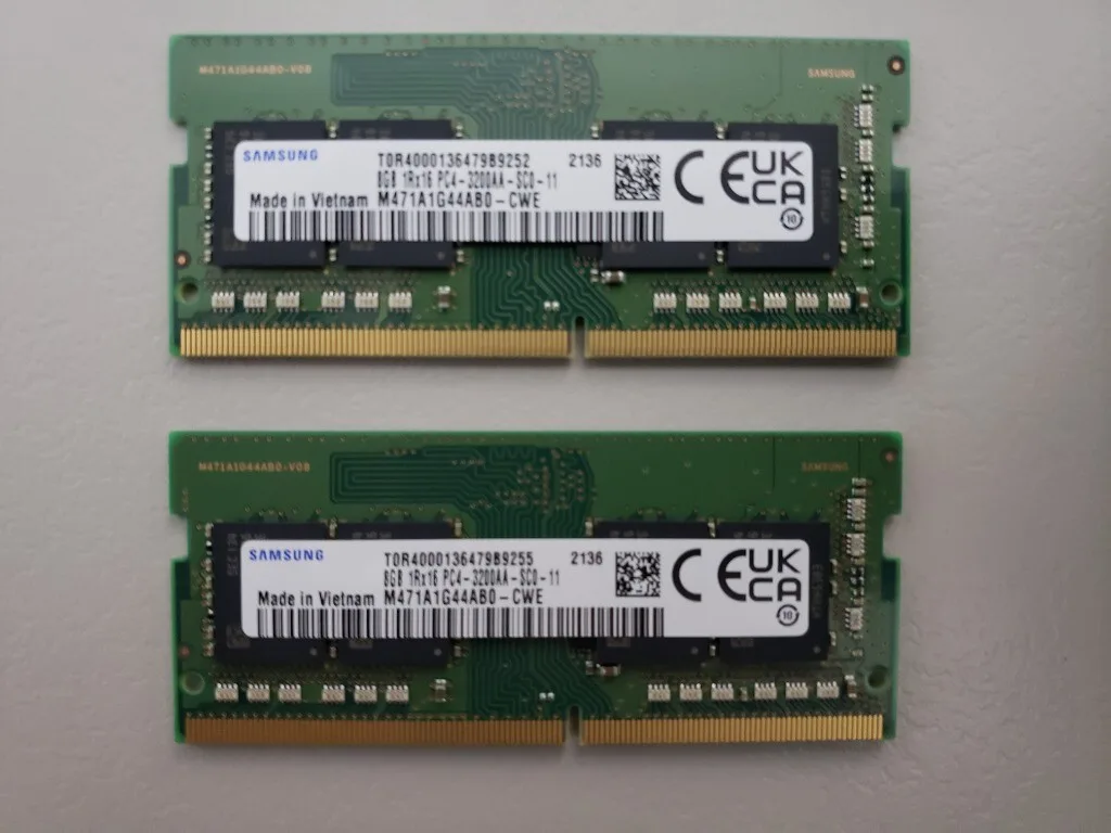 Laptop RAM Memory - DDR4 PC4 (capacity unconfirmed: 4GB or 8GB) view 2